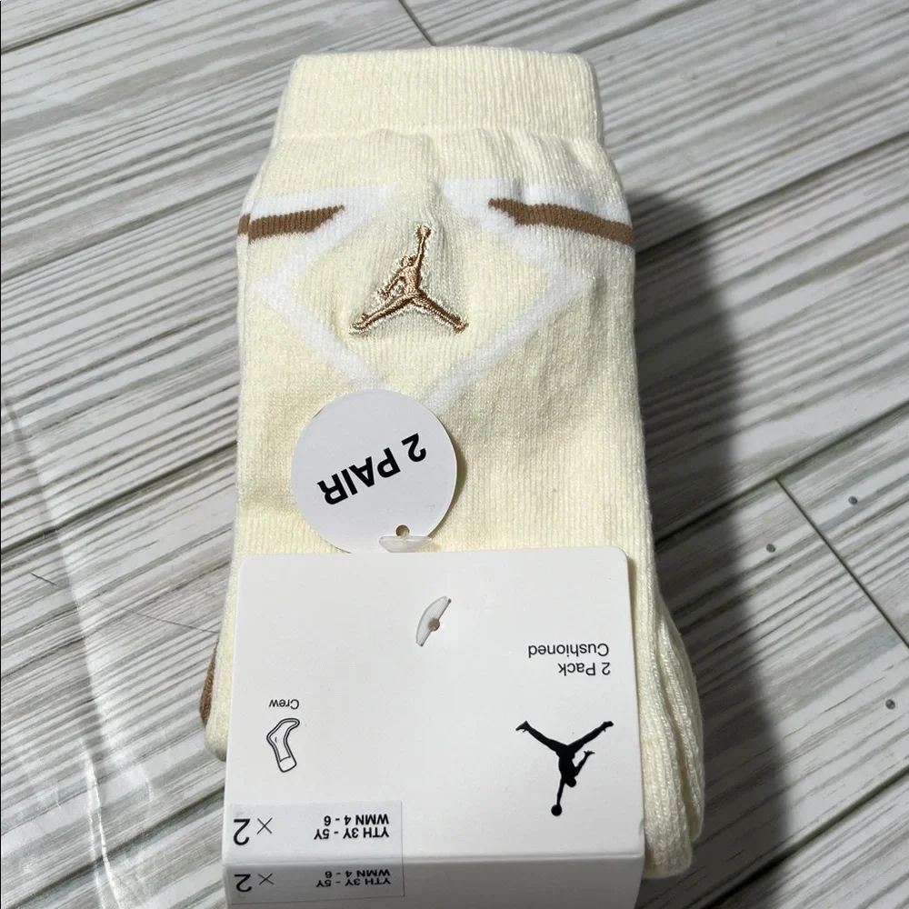 Jordan Kids Diamond Logo cushioned High Crew Socks Set of 2 cream tan size 3Y-5Y